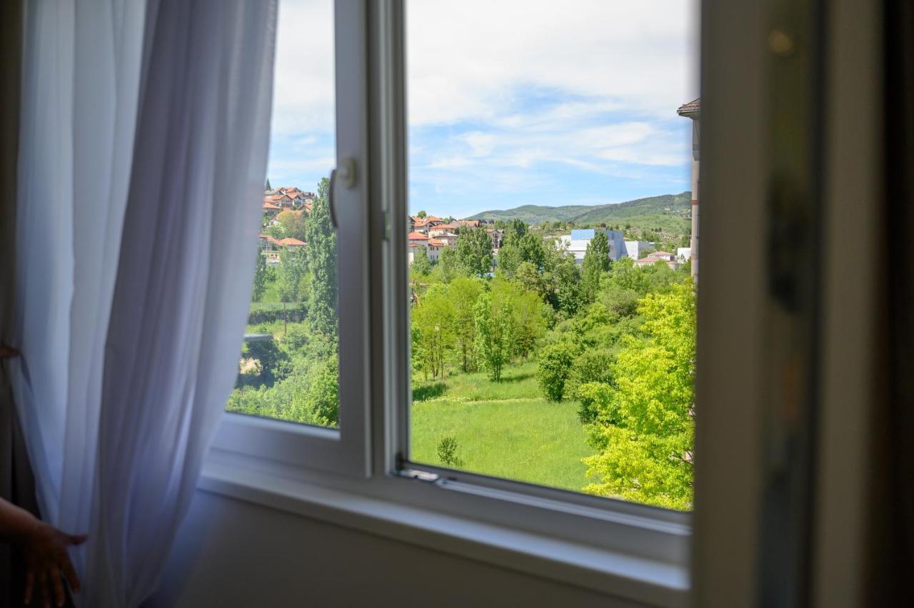 City Nest Apartment Sarajevo Buitenkant foto