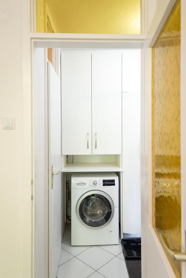 City Nest Apartment Sarajevo Buitenkant foto